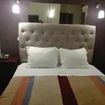 Kamanga Hotel 2*