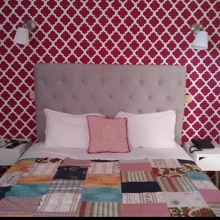 Hotel Kamanga 2*