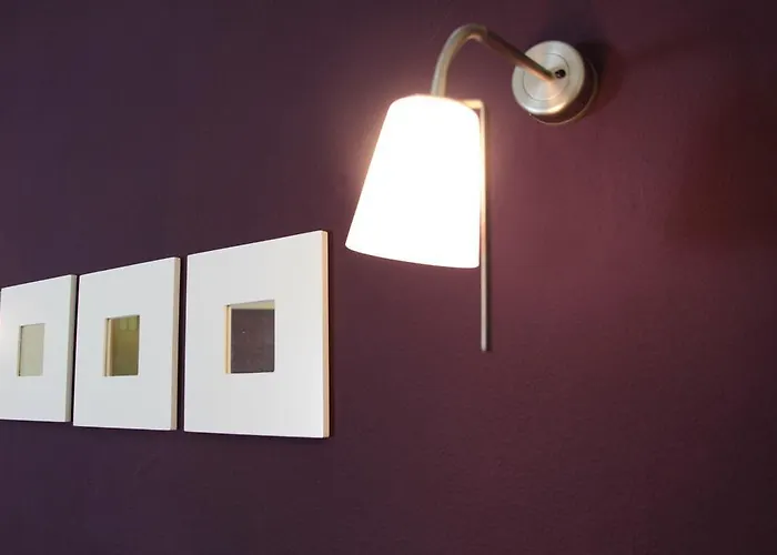 Kamanga מלון טומאר