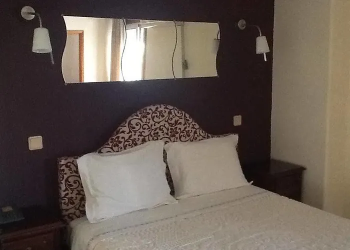 Kamanga מלון טומאר