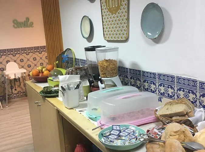 Kamanga מלון טומאר